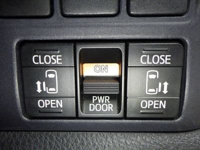 TOYOTA Noah, 2015 год., лот 80234 - фото 9