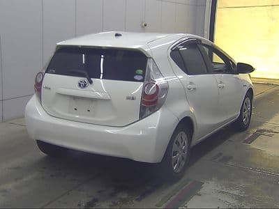 TOYOTA Aqua, 2013 год., лот 80072 - фото 2