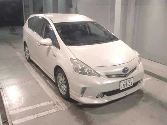 TOYOTA Prius Alpha, 2012 год., лот 400