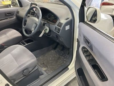 TOYOTA Gaia, 2001 год., лот 2728 - фото 5