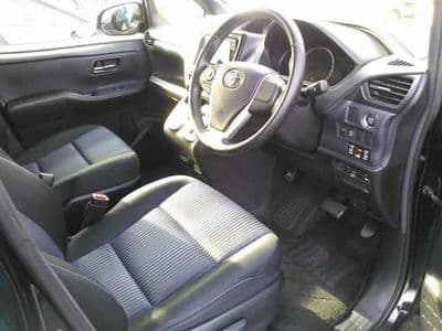 TOYOTA Voxy, 2015 год., лот 8120 - фото 3