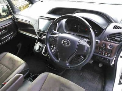 TOYOTA Esquire, 2018 год., лот 35 - фото 3