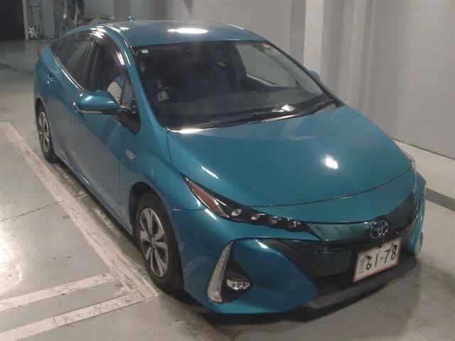 TOYOTA Prius Phv, 2017 год., лот 8030
