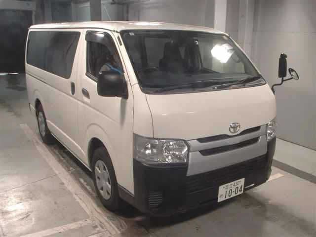 TOYOTA Hiace VAN, 2019 год., лот 4013