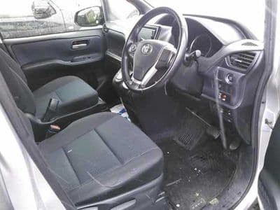 TOYOTA Voxy, 2015 год., лот 65 - фото 3