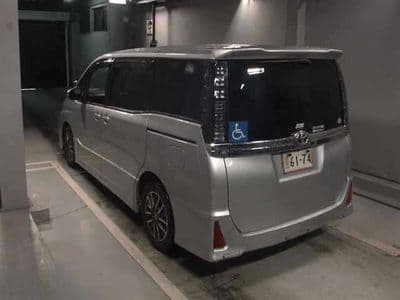 TOYOTA Voxy, 2015 год., лот 65 - фото 2