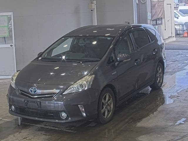 TOYOTA Prius Alpha, 2014 год., лот 20045
