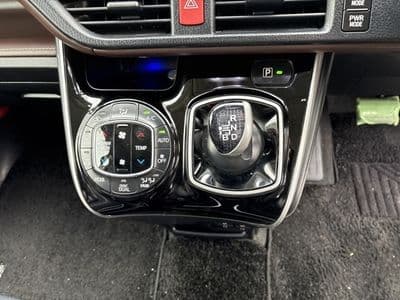 TOYOTA Esquire, 2015 год., лот 20051 - фото 6