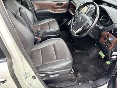 TOYOTA Esquire, 2015 год., лот 20051 - фото 10