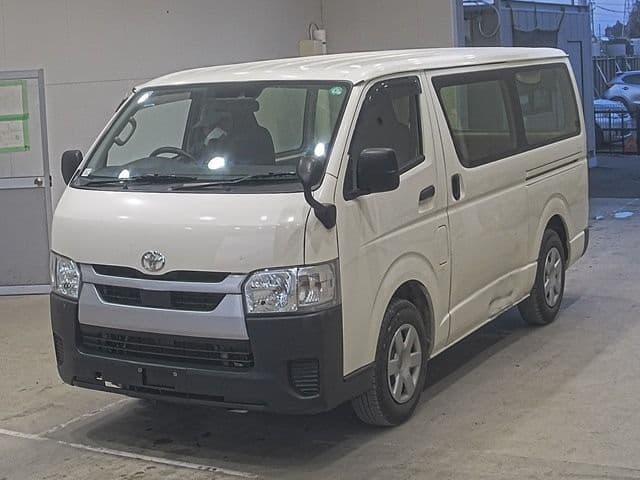 TOYOTA Hiace VAN, 2023 год., лот 20005