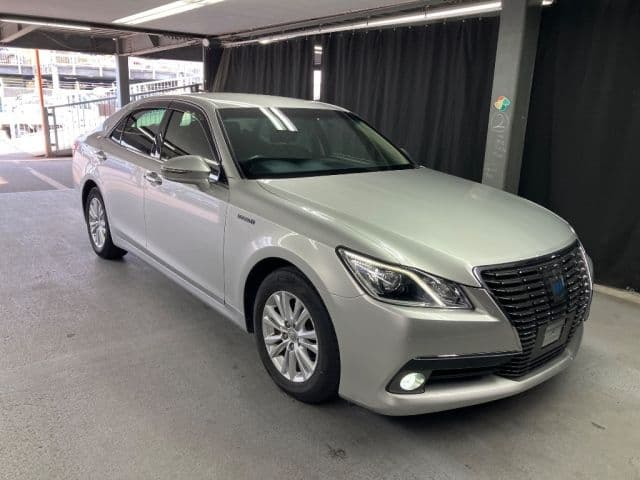 TOYOTA Crown, 2015 год., лот 1084
