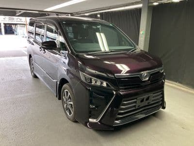 TOYOTA Voxy, 2019 год., лот 1088