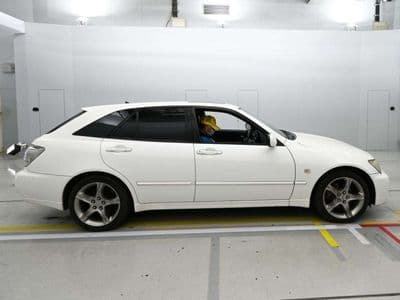 TOYOTA Altezza Wagon, 2001 год., лот 10172 - фото 3