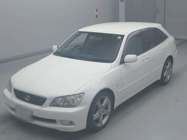 TOYOTA Altezza Wagon, 2002 год., лот 4037