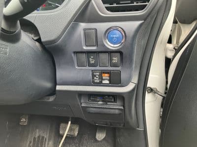 TOYOTA Voxy, 2015 год., лот 14035 - фото 6