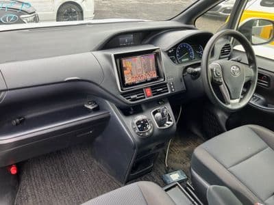 TOYOTA Voxy, 2015 год., лот 14035 - фото 3