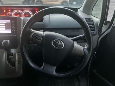 TOYOTA Noah, 2011 год., лот 10504 - фото 3