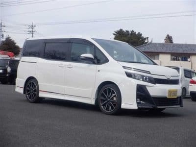 TOYOTA Noah, 2018 год., лот 14023