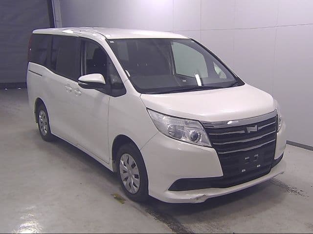 TOYOTA Noah, 2015 год., лот 10316
