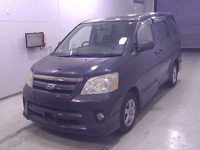 TOYOTA Noah, 2005 год., лот 19142 - фото 2