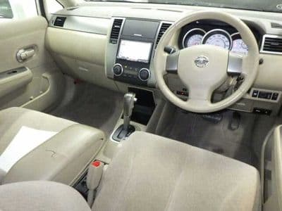 NISSAN Tiida Latio, 2010 год., лот 1003 - фото 3