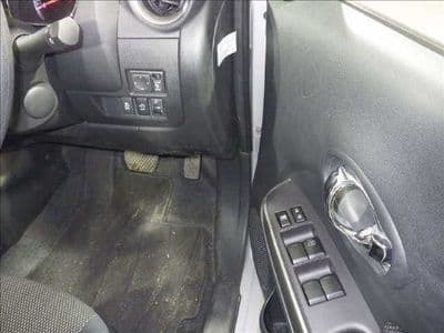 NISSAN Latio, 2013 год., лот 4130 - фото 7