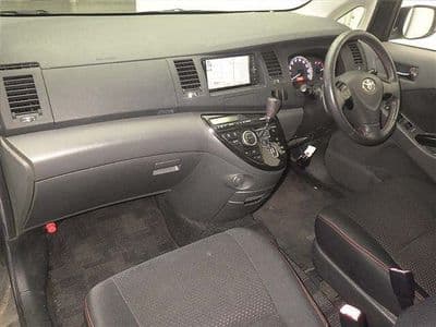 TOYOTA Isis, 2011 год., лот 70396 - фото 4