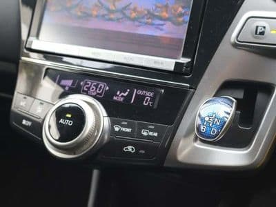 TOYOTA Prius Alpha, 2016 год., лот 90128 - фото 8