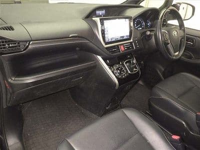 TOYOTA Esquire, 2016 год., лот 8260 - фото 4