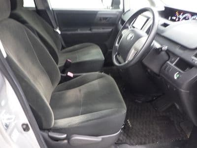 TOYOTA Voxy, 2013 год., лот 10057 - фото 6