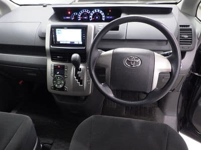 TOYOTA Voxy, 2008 год., лот 19184 - фото 5