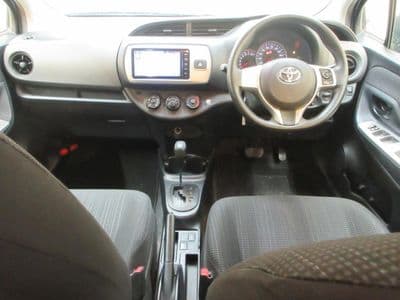 TOYOTA Vitz, 2015 год., лот 28016 - фото 5