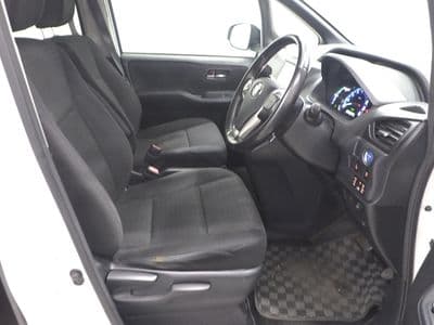 TOYOTA Voxy, 2015 год., лот 10064 - фото 6