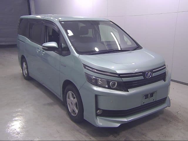 TOYOTA Voxy, 2015 год., лот 10243