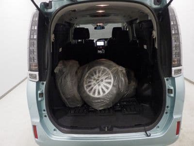 TOYOTA Voxy, 2015 год., лот 10243 - фото 8