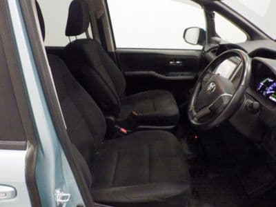 TOYOTA Voxy, 2015 год., лот 10243 - фото 6