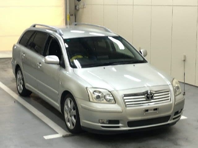 TOYOTA Avensis Wagon, 2004 год., лот 3038