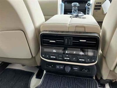 TOYOTA Land Cruiser, 2024 год., лот 1019 - фото 13
