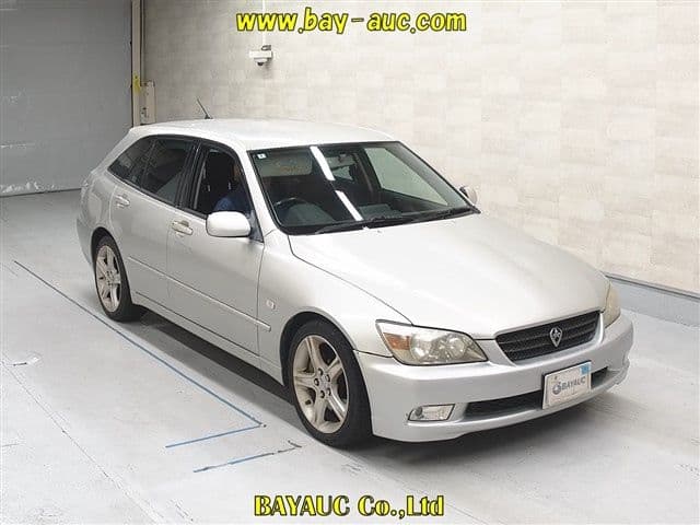 TOYOTA Altezza Wagon, 2001 год., лот 60271