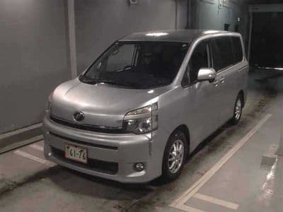TOYOTA Voxy, 2013 год., лот 118 - фото 4