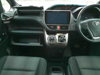 TOYOTA Voxy, 2019 год., лот 8018 - фото 8