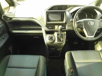 TOYOTA Voxy, 2015 год., лот 8120 - фото 8