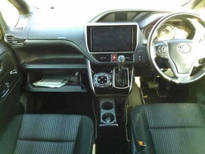 TOYOTA Voxy, 2020 год., лот 8032 - фото 8