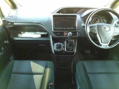 TOYOTA Voxy, 2017 год., лот 8036 - фото 8