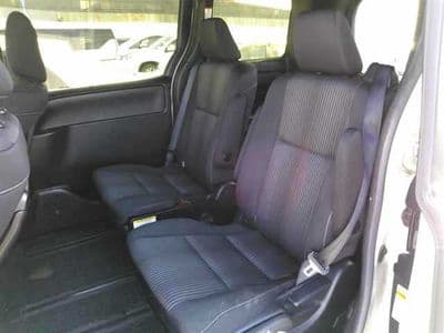 TOYOTA Voxy, 2017 год., лот 8036 - фото 9