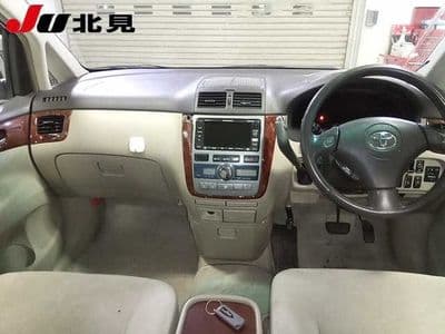 TOYOTA Ipsum, 2001 год., лот 6001 - фото 3