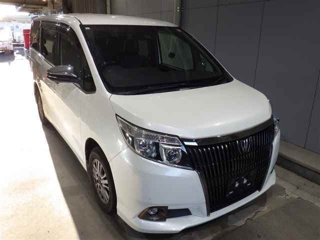 TOYOTA Esquire, 2017 год., лот 7007