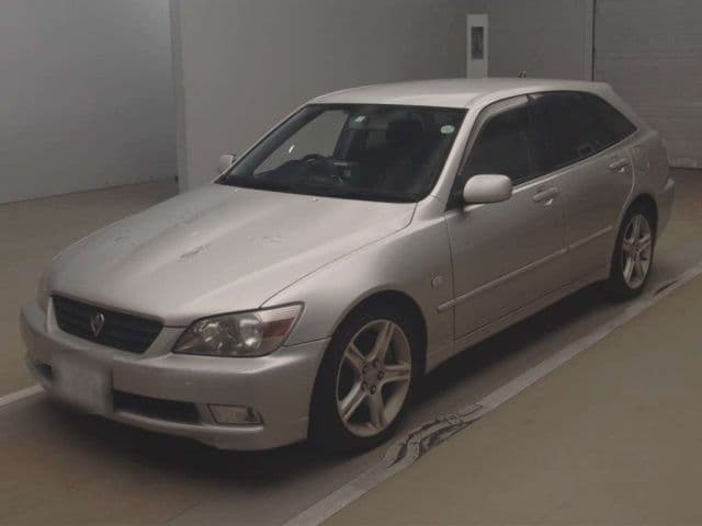 TOYOTA Altezza Wagon, 2001 год., лот 50150
