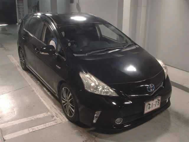 TOYOTA Prius Alpha, 2012 год., лот 8038
