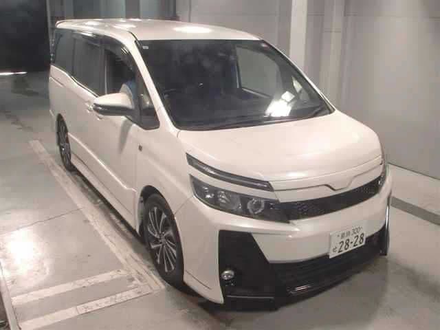 TOYOTA Voxy, 2021 год., лот 8288